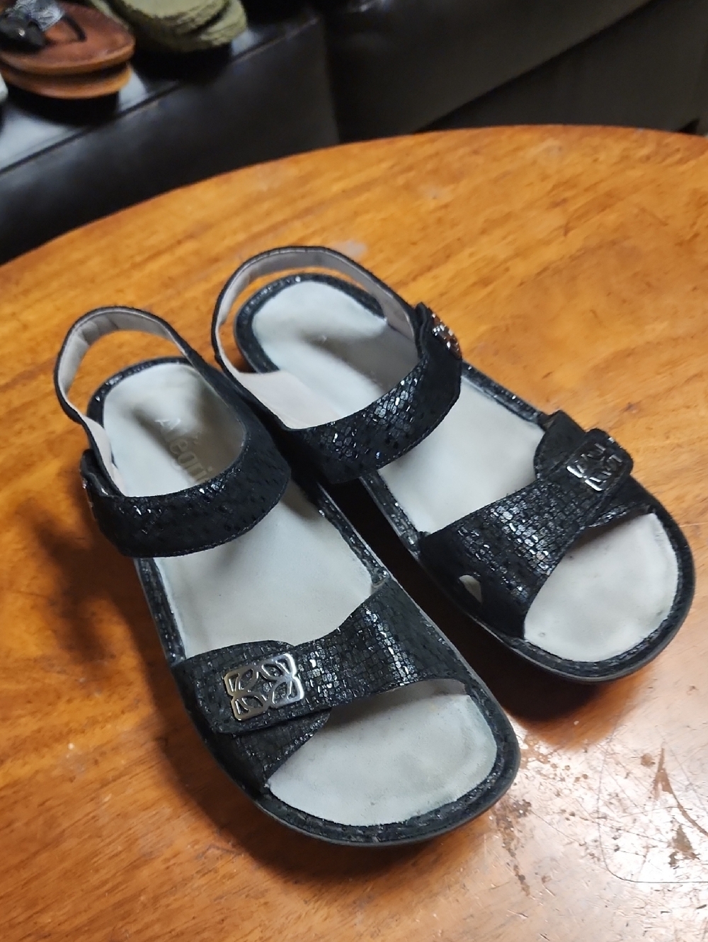 Algeria Black Sparkle Hook-and-Loop Sandals